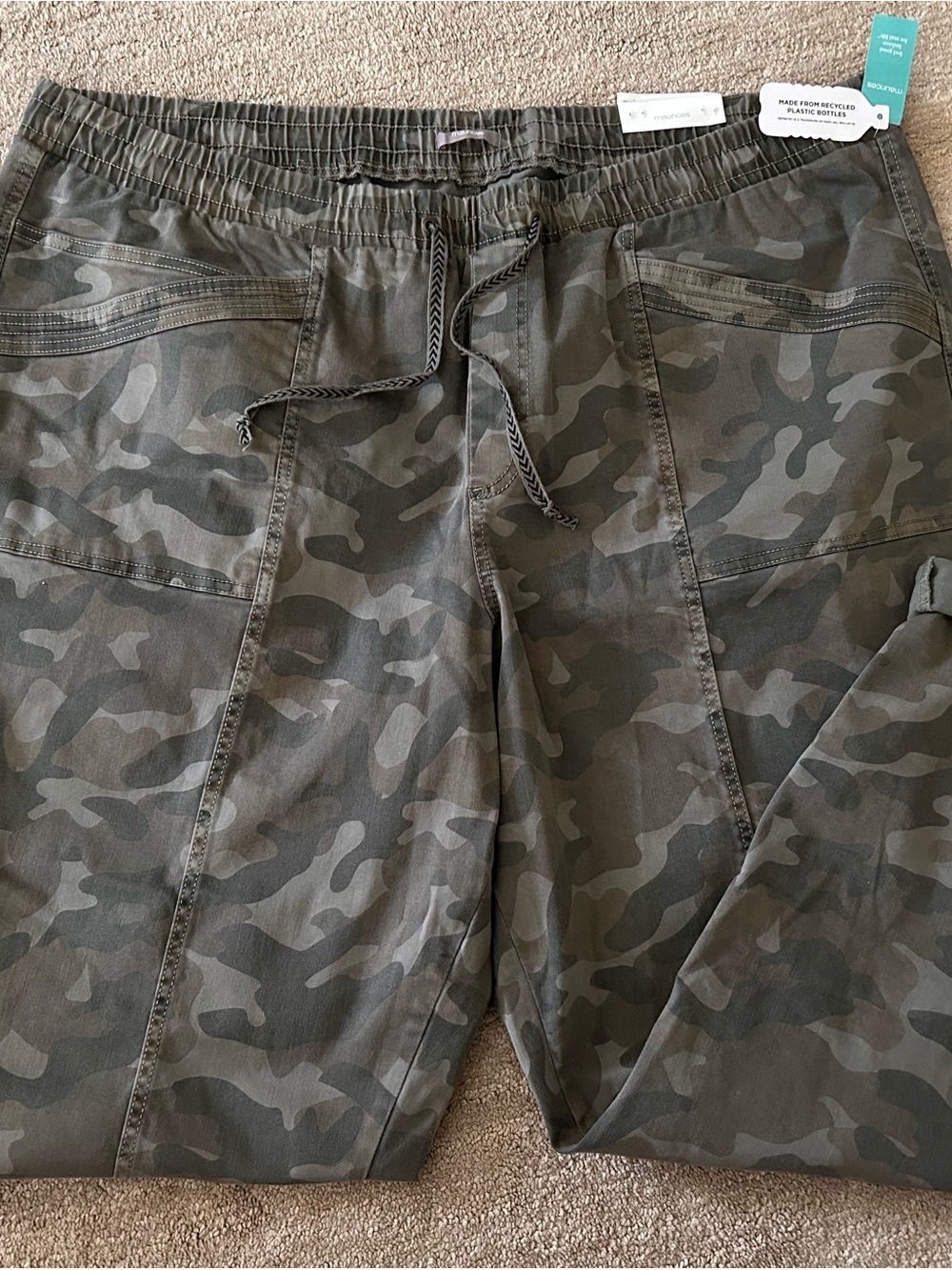 Women’s Camouflage Jogger Pants - Olive Camo